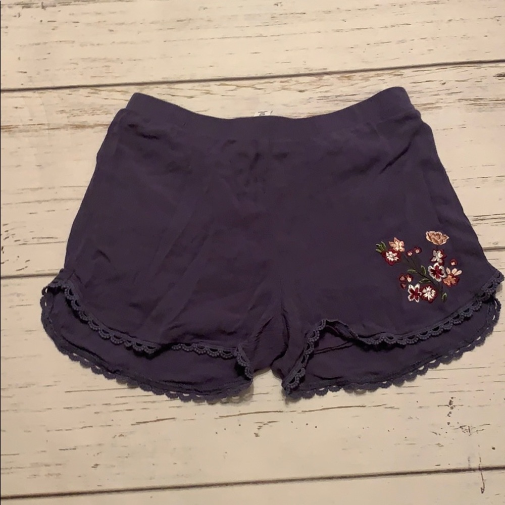 tillys girls shorts with embroidered flower